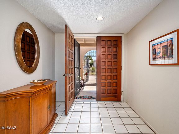 4th image of 7901 N Casas Carmen