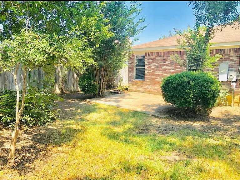5902 Lakey Dr — Photo 21