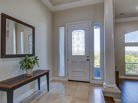 4th image of 2622 Bertella Rd