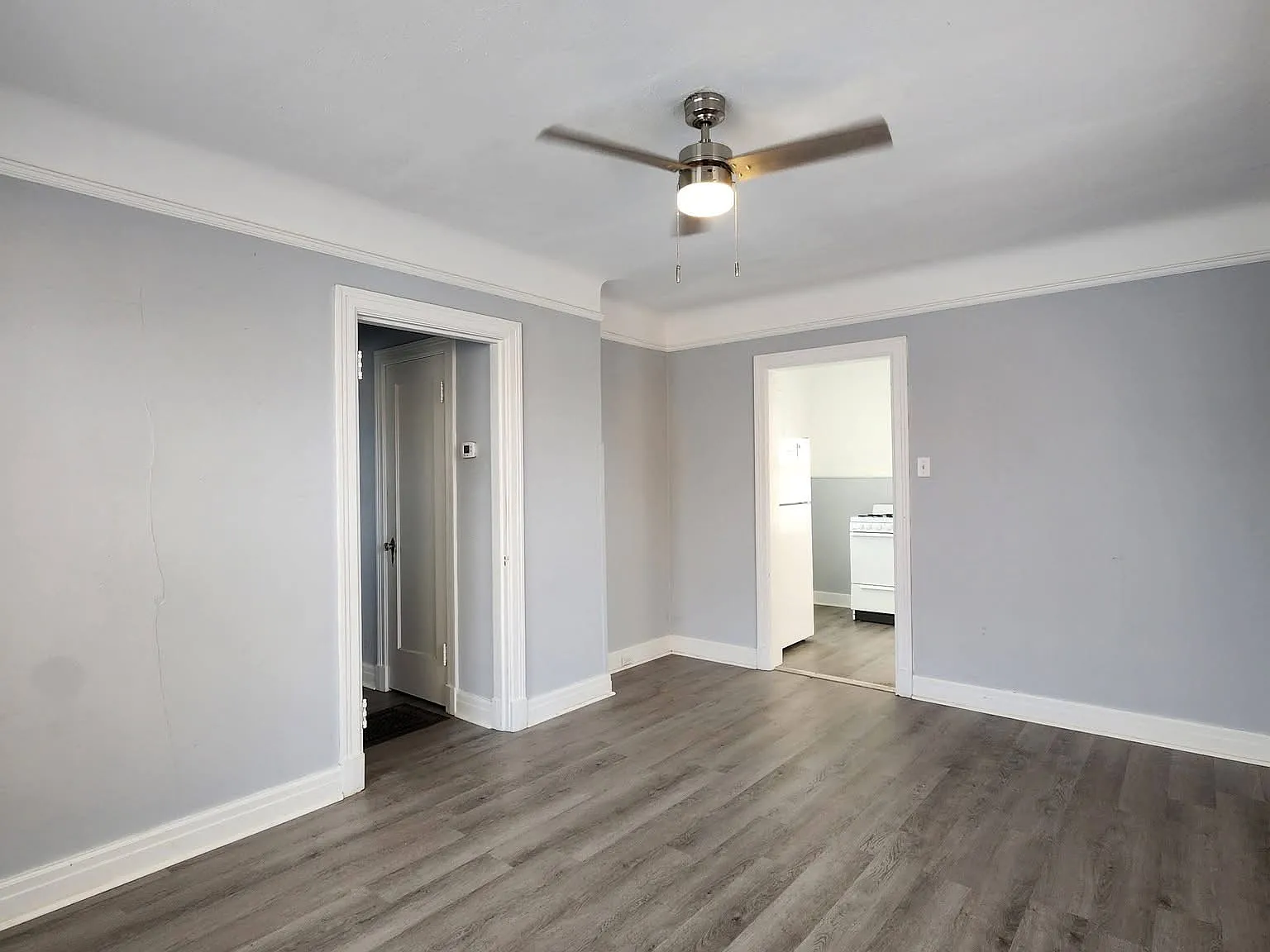 1 bed, 500 sqft, $1,000 — Photo 3