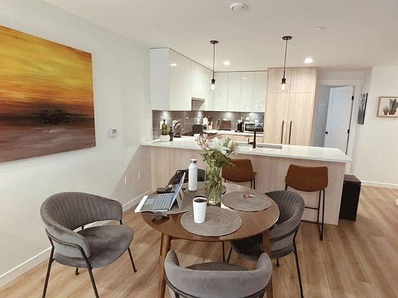 5th image of 237 Ridgeway Ave #6