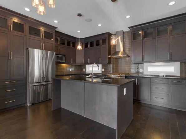 1605 12th Ave SW #2, Calgary, AB T3C 0R3