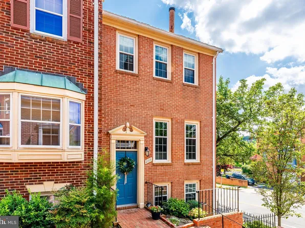 2713 Franklin Ct, Alexandria, VA 22302