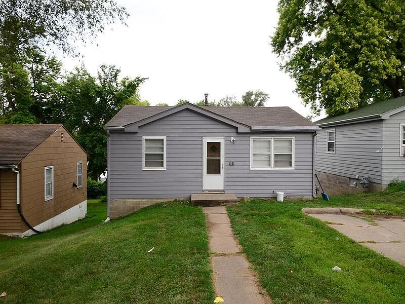 1st image of 5924 N 42nd St