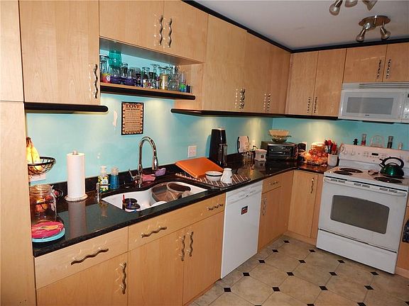 2nd image of 1560 Douglas Ave APT C34