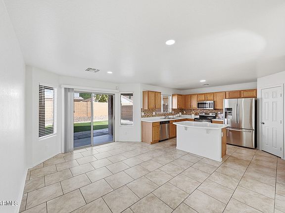 5th image of 5715 S 17TH Avenue