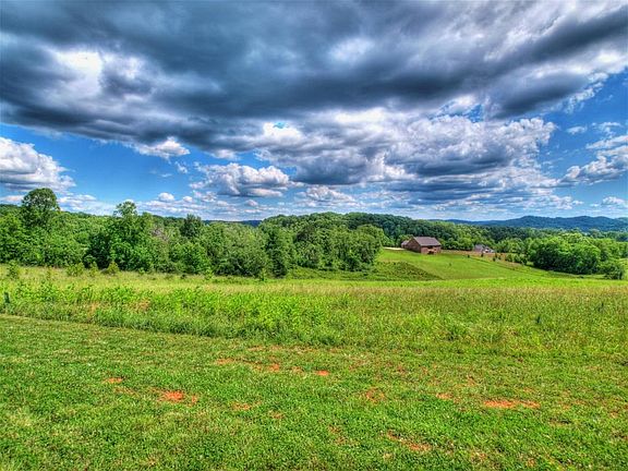 4th image of 209 Majestic View Dr