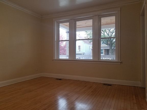 2nd image of 5343 S Washtenaw Ave