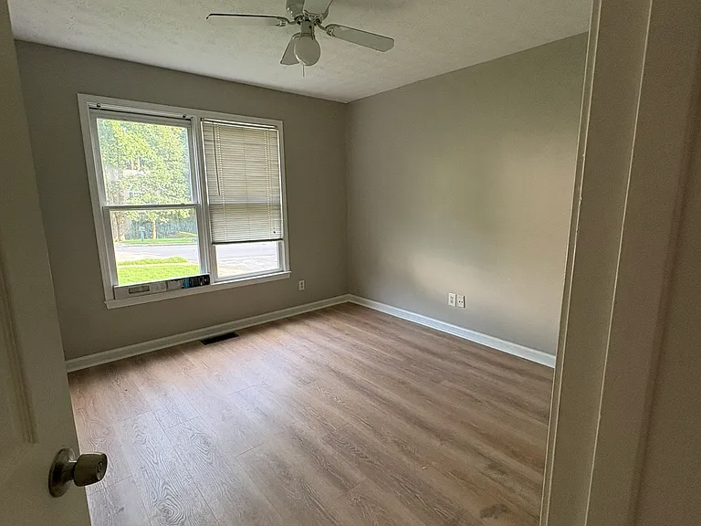 2700 Fort Daniels Dr — Photo 49