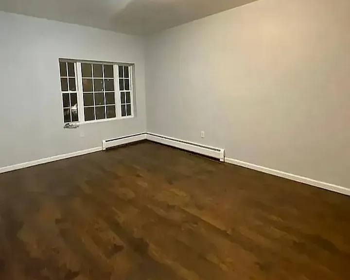 345 Sanford Ave #R2 — Photo 2