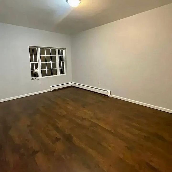 2nd image of 345 Sanford Ave #R2