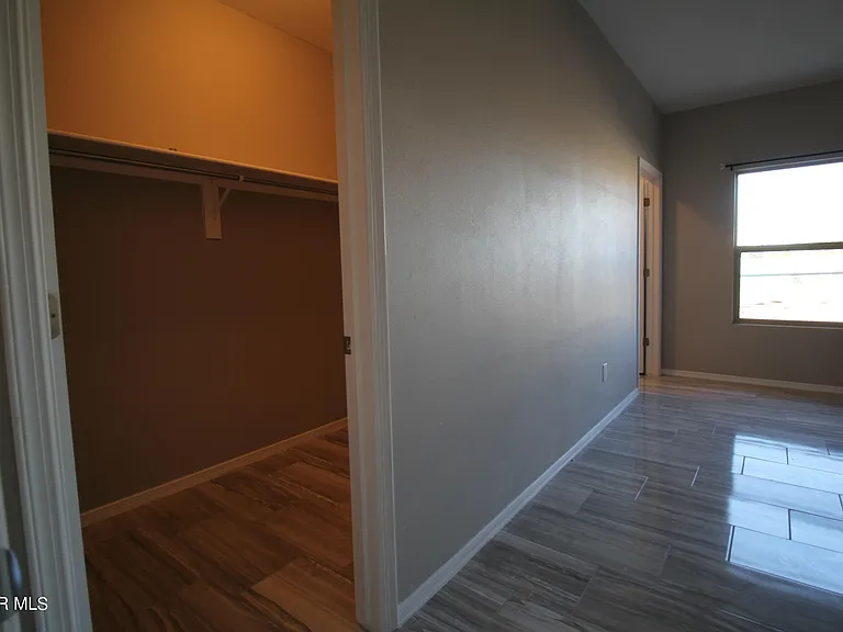 517 Val Verde St #B — Photo 30