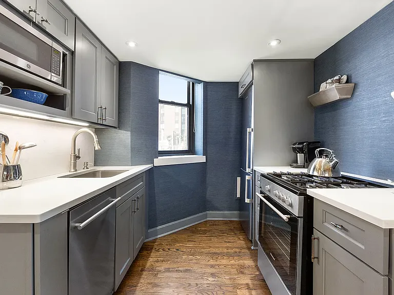 170 E 92nd St #5C — Photo 6