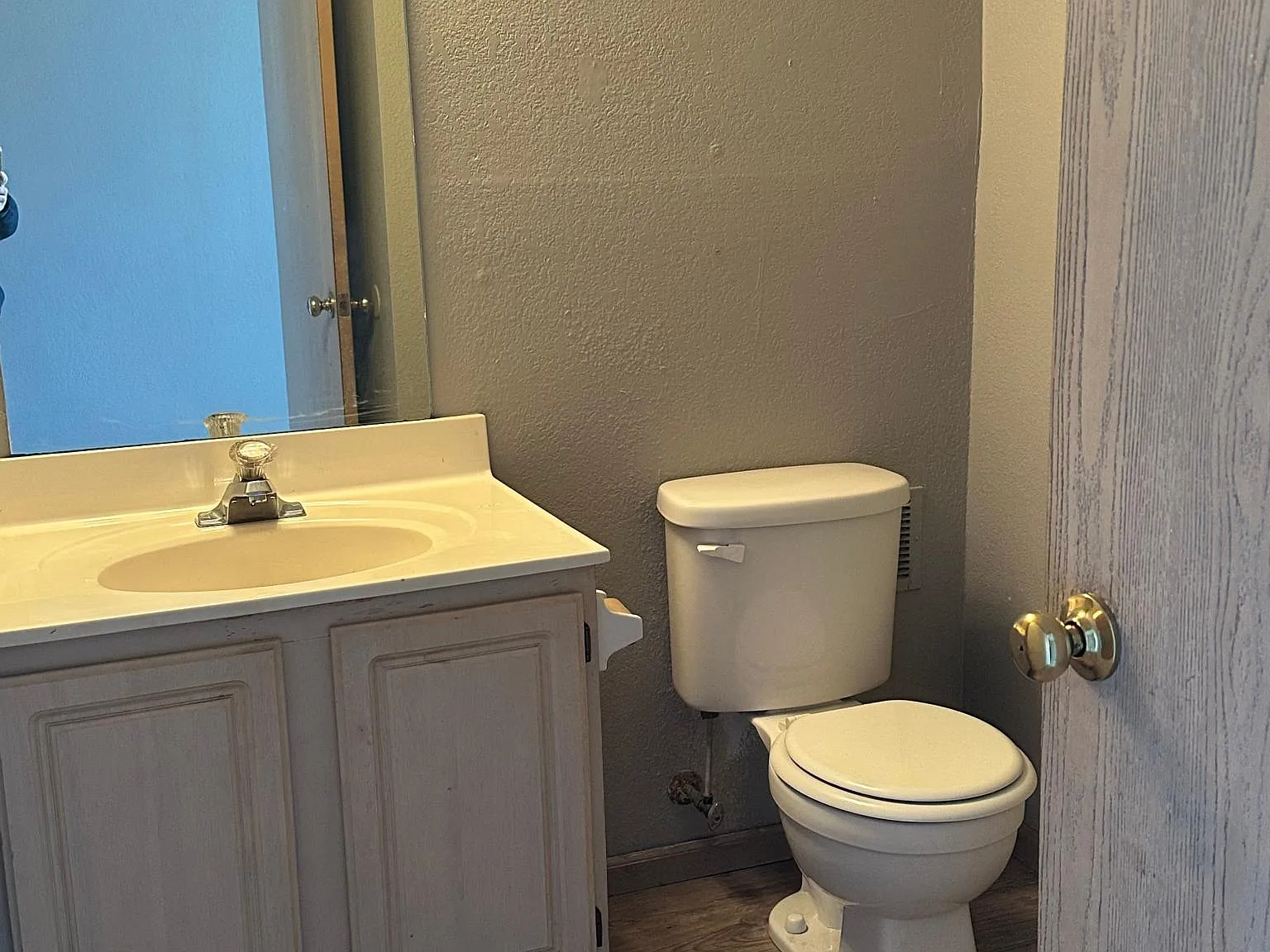 3 bed, 2.5 bath, 1359 sqft, $1,595 — Photo 4