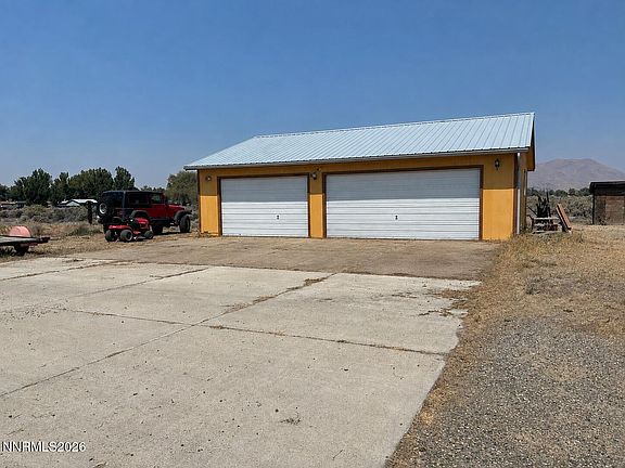 2nd image of 3215 W Thomas Canyon Rd
