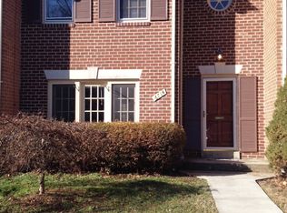 6714 Surreywood Ln, Bethesda, MD 20817