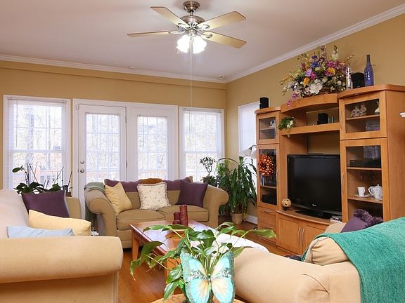 4th image of 7616 Whitaker Dr