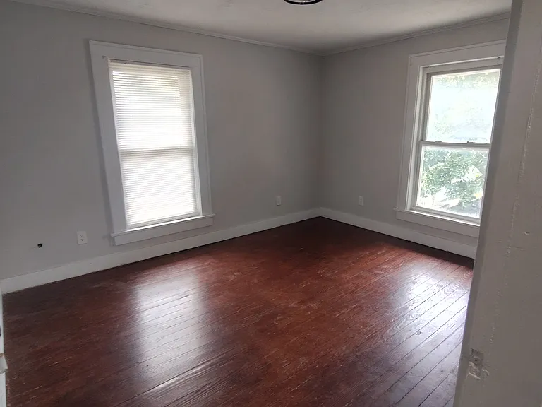 320 S East St — Photo 17