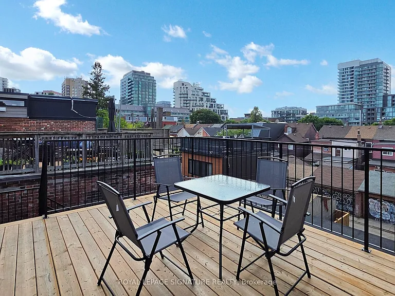 28 Beaconsfield Ave #3 — Photo 14