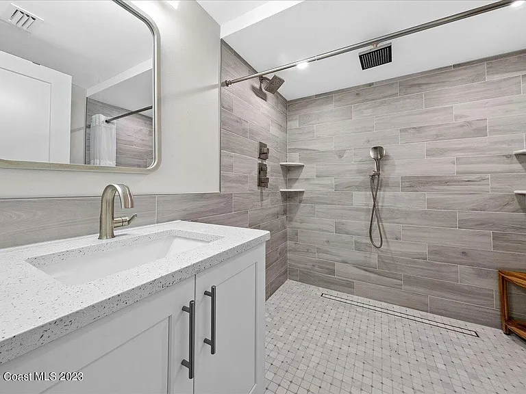 7801 Ridgewood Ave #1 — Photo 26