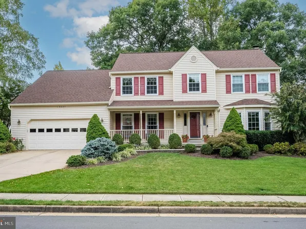 13637 S Springs Dr, Clifton, VA 20124