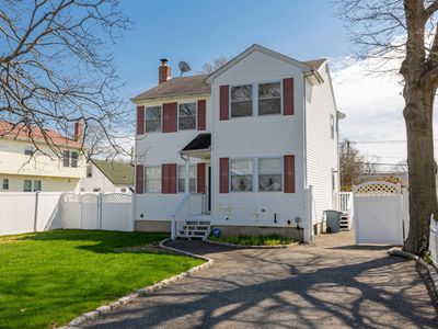 390 46th Street, Copiague, NY, 11726
