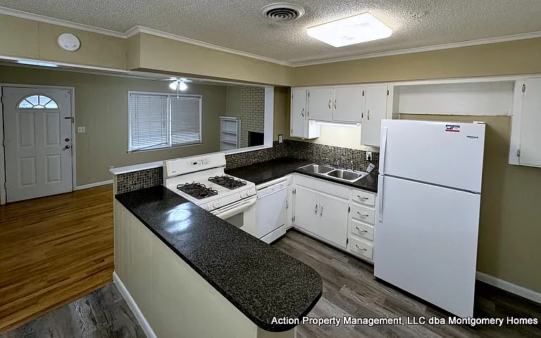 803 Perry Hill Rd — Photo 8