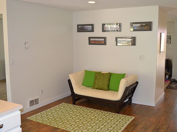 Sit and talk in the nook.