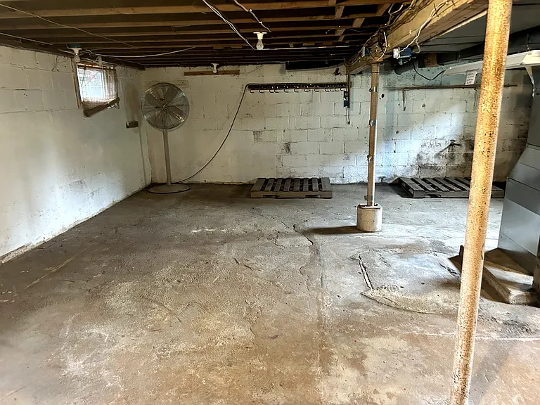 326 Tollgate Rd — Photo 18