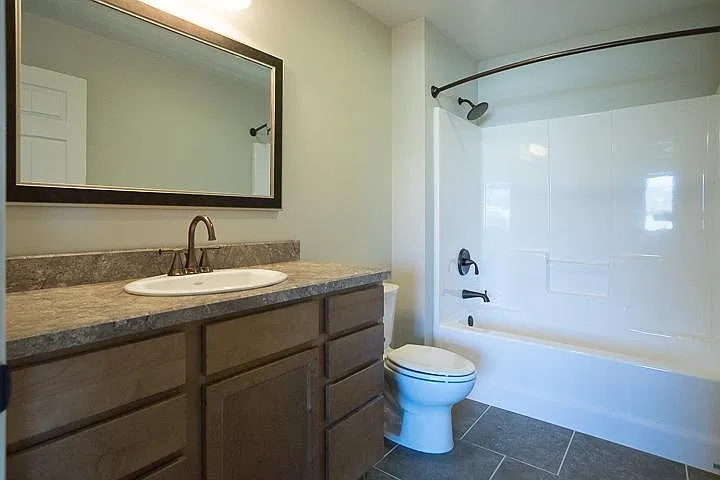641 Oakmont Rd — Photo 2