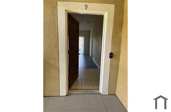 Building Photo - 6965 Ortega Woods Dr #9
