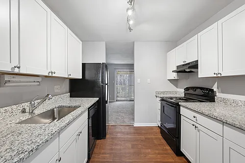 Floor plan 2 BEDROOM 1 BATH (1020 SF)