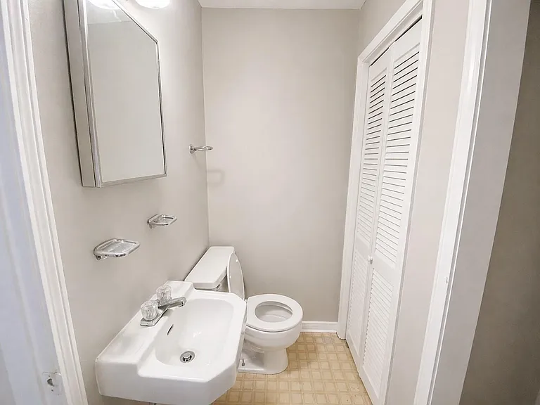 5400 Harmon Ave #A — Photo 1