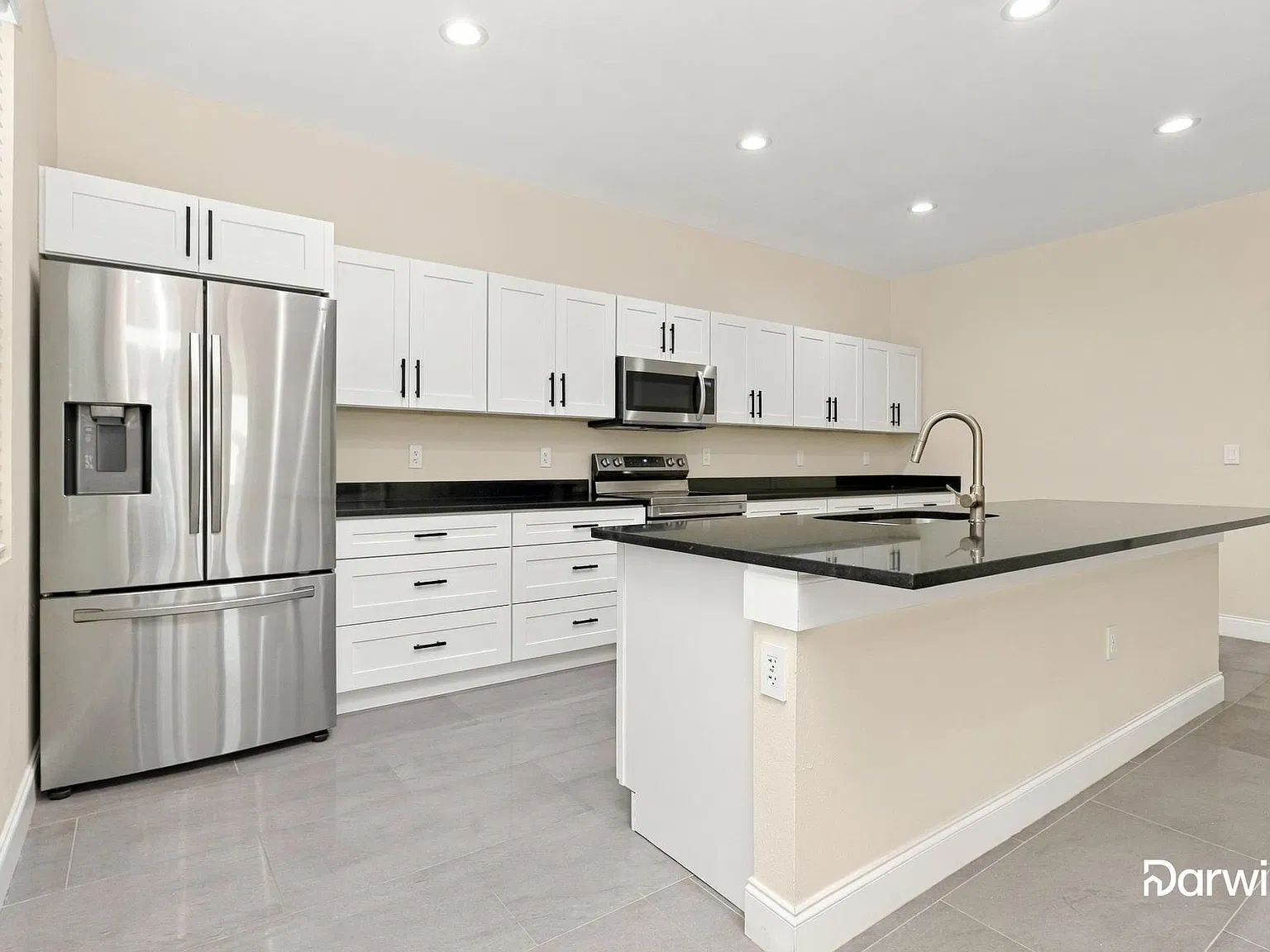 3 bed, 3.0 bath, 1792 sqft, $2,385 — Photo 4