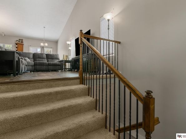 5015 S 196th Cir, Omaha, NE 68135
