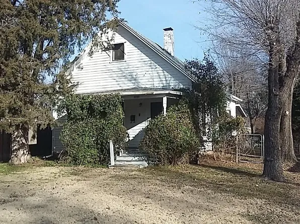 1213 N Olive St, Abilene, KS 67410