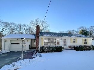 242 High St, Holliston, MA 01746