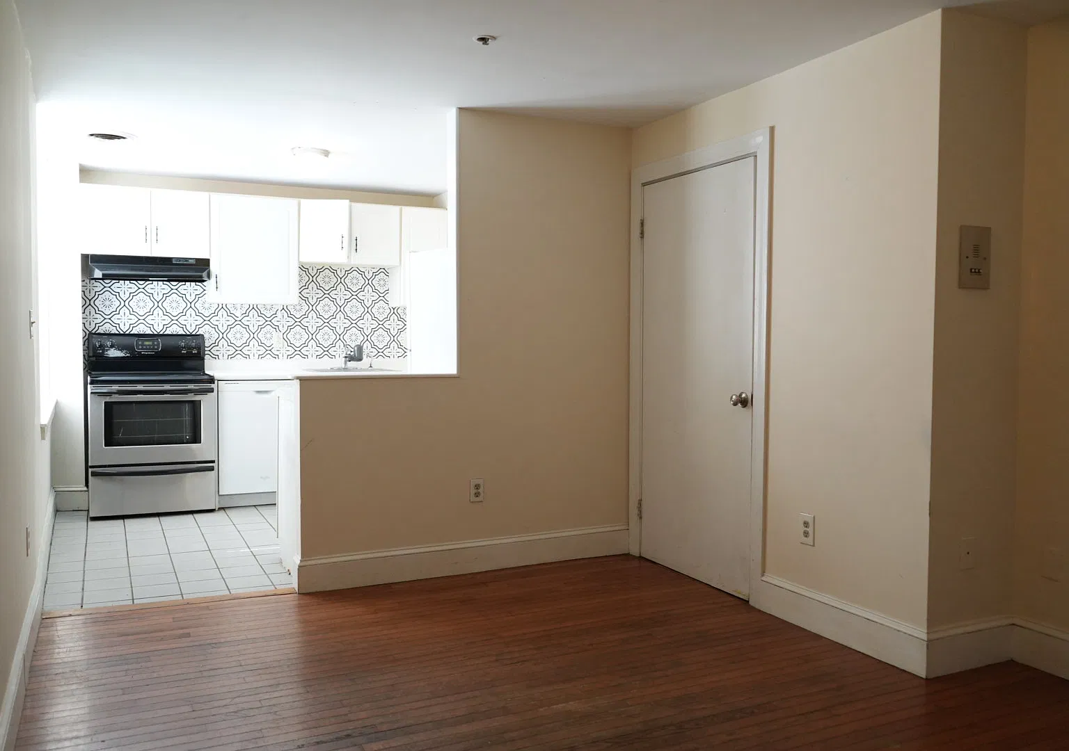 466 Commonwealth Ave — Photo 2