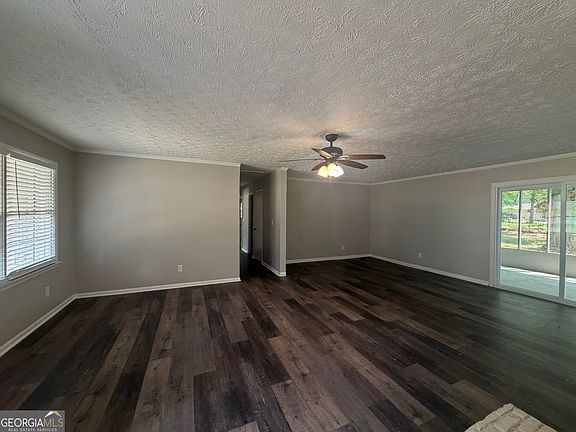 3rd image of 35 Chimney Ridge Trl