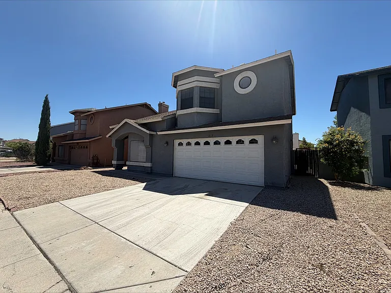 4643 N Guadal Dr — Photo 2