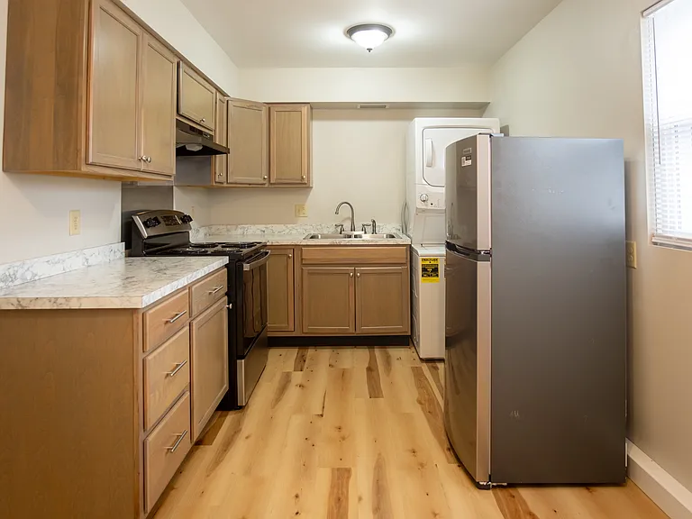 4550 Washington Square Dr — Photo 3