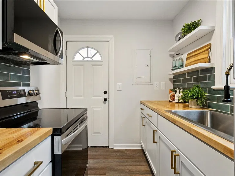 428 Hampton Roads Ave — Photo 8