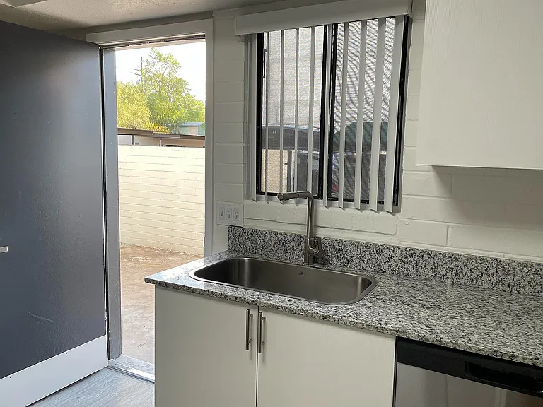 Kitchen_and_Back_Patio_346923