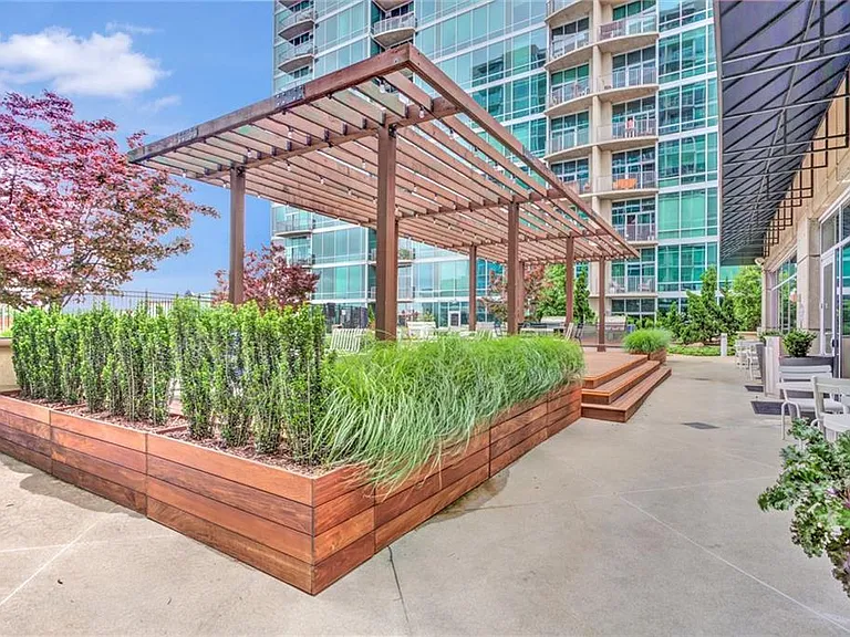 943 Peachtree St NE #1210 — Photo 34