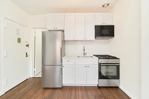 Rented by Living New York | media 3