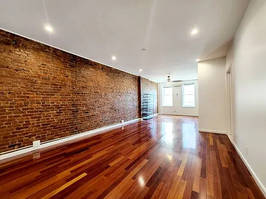 Rented by Brooklyn Property Group LLC | media 30