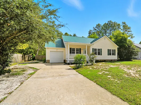 71 W South Shore Drive, Southport, NC 28461