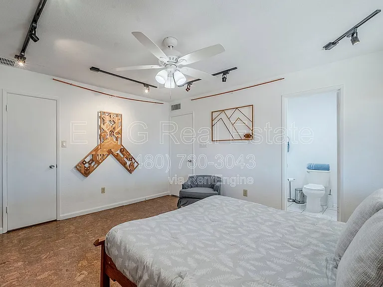 1022 W Apollo Ave — Photo 59
