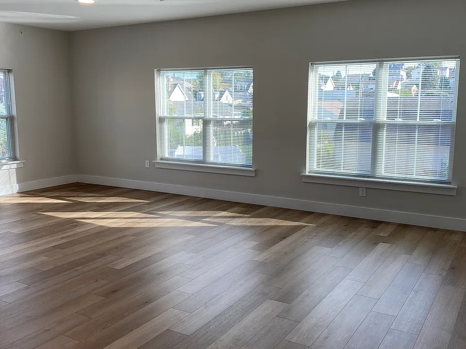 216 Kichline Ave #17