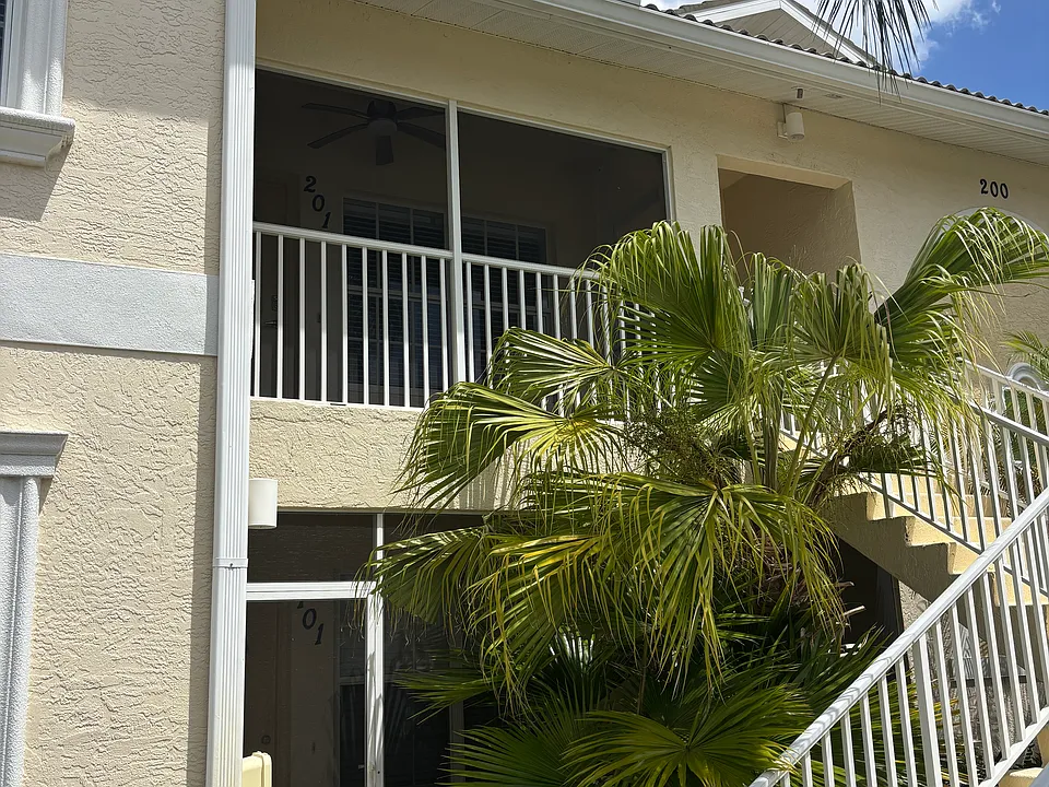 200 Mirabella Cir #201